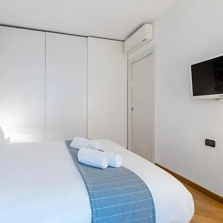 Porta Romana Luxury 아파트